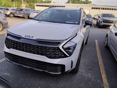 Used 2025 Kia Sportage X-Line AWD/4WD image 11