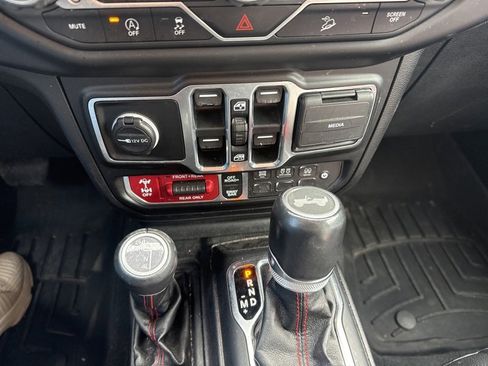 Used 2021 Jeep Wrangler Unlimited Rubicon image 15