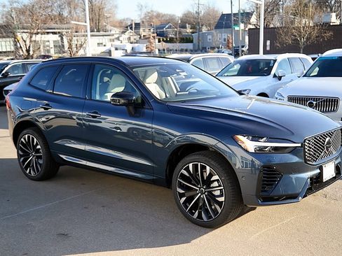 New 2026 Volvo XC60 T8 Ultra w/ Protection Package Premier image 4