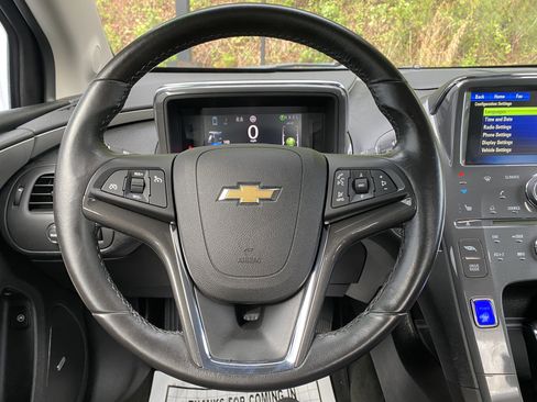 Used 2012 Chevrolet Volt Premium w/ Premium Trim Package FWD image 18