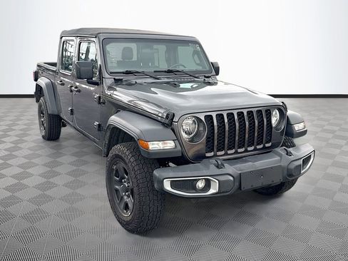 Used 2023 Jeep Gladiator Sport AWD/4WD image 4