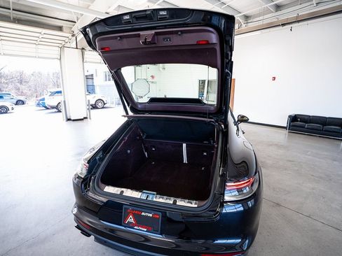 Used 2023 Porsche Panamera Platinum Edition image 60