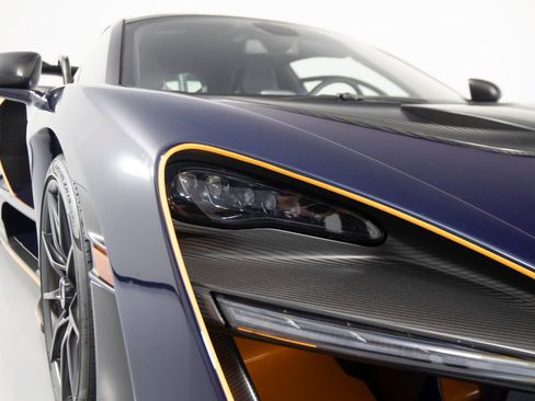 Used 2019 McLaren Senna RWD image 86