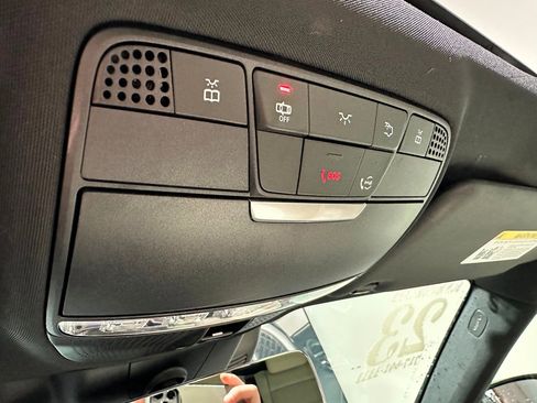 Used 2023 Mercedes-Benz E 350 4MATIC Sedan image 23