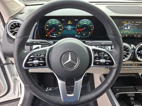 Certified 2022 Mercedes-Benz GLB 250 4MATIC image 20