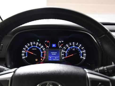 Used 2016 Toyota 4Runner Limited image 30