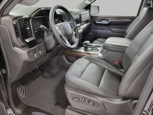 Certified 2025 Chevrolet Silverado 1500 LT Trail Boss w/ Convenience Package II image 10