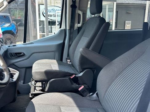 Used 2017 Ford Transit 350 XLT RWD image 8