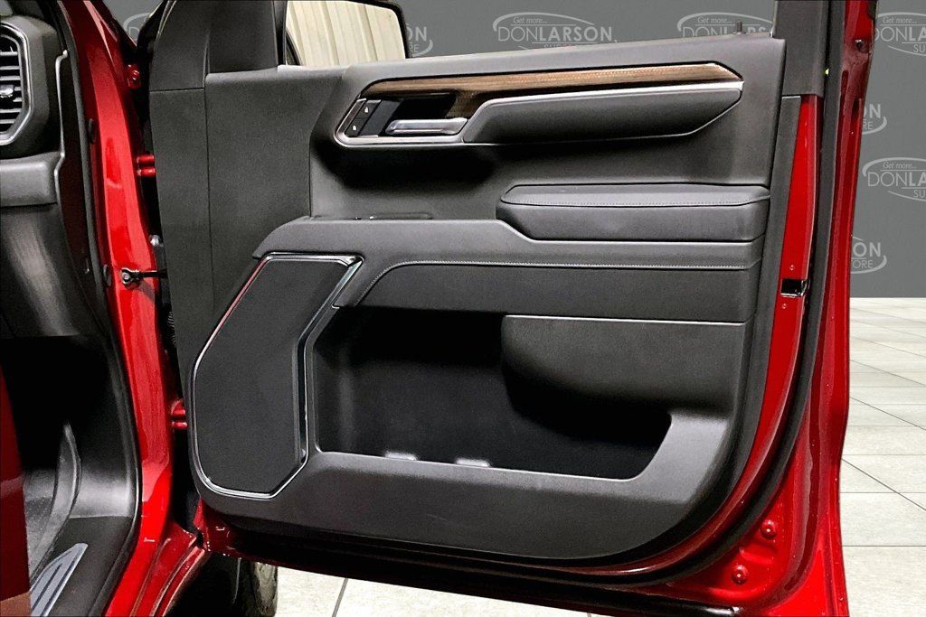 Used 2026 Chevrolet Silverado 1500 RST w/ RST Select Package AWD/4WD image 16