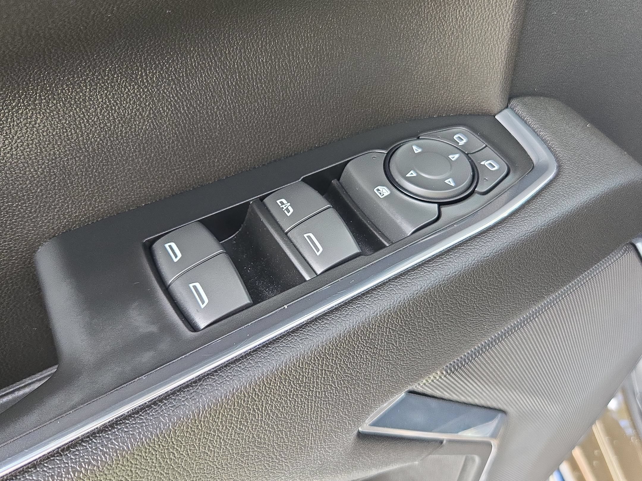 Certified 2023 Chevrolet Silverado 1500 LT AWD/4WD image 12