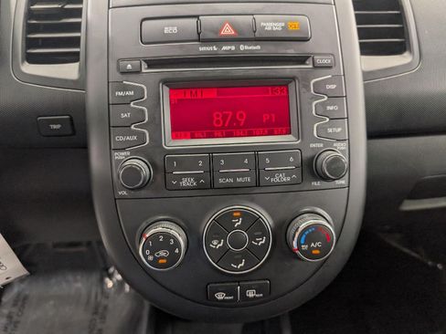 Used 2013 Kia Soul FWD image 8