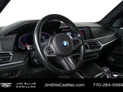 Used 2022 BMW X7 M50i image 4