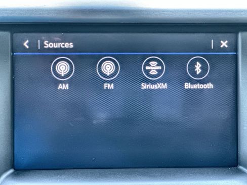 Certified 2023 GMC Acadia SLE w/ Driver Convenience Package image 13