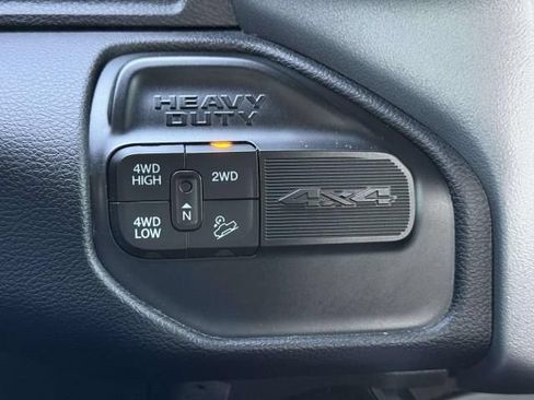 Used 2022 RAM 2500 Big Horn w/ Level C Equiment Group AWD/4WD image 31