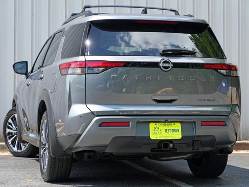 Used 2026 Nissan Pathfinder Platinum FWD image 6