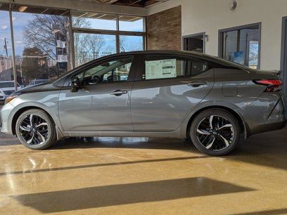 New 2025 Nissan Versa SR w/ Trunk Package