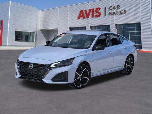 Used 2025 Nissan Altima 2.5 SR AWD/4WD image 1