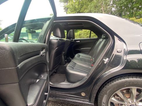 Used 2014 Chrysler 300 S AWD/4WD image 46
