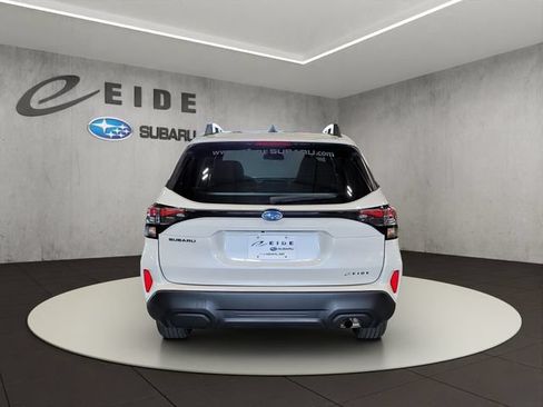 Used 2025 Subaru Forester Premium AWD/4WD image 10