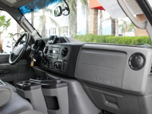 Used 2014 Ford E-350 and Econoline 350 Super Duty w/ Power Windows & Locks Group image 28