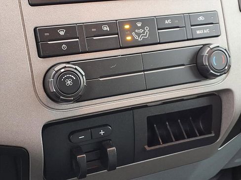 Used 2016 Ford F250 XLT image 6