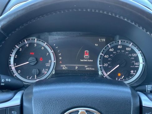 Used 2023 Toyota Highlander XLE image 27