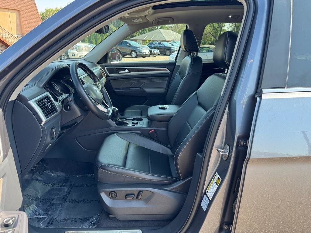 Used 2021 Volkswagen Atlas SE w/ Panoramic Sunroof Package AWD/4WD image 13