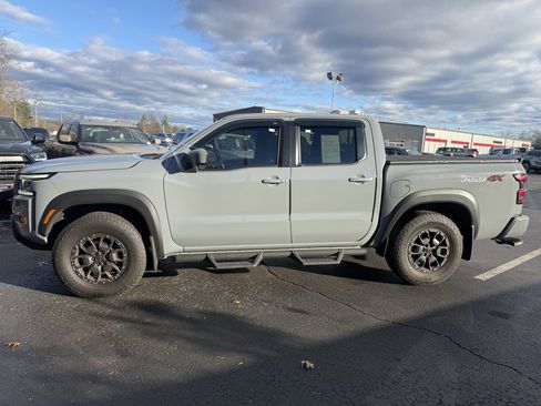 Used 2023 Nissan Frontier PRO-4X w/ Pro-4X Premium Package image 3