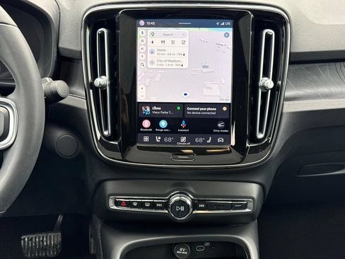 Certified 2023 Volvo C40 P8 Recharge Ultimate w/ Protection Package Premier AWD/4WD image 12