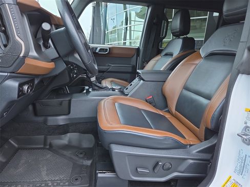 Used 2024 Ford Bronco Outer Banks image 10