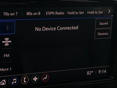 Used 2022 Chevrolet Traverse LS FWD image 13