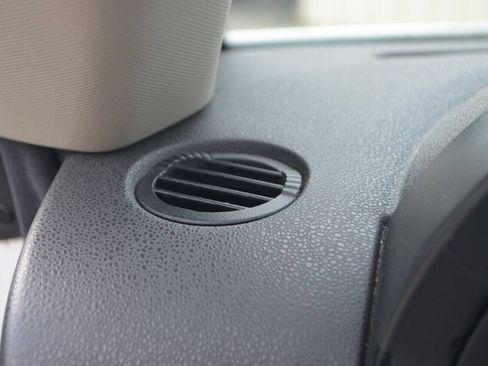 Used 2005 Chrysler Crossfire Limited image 26