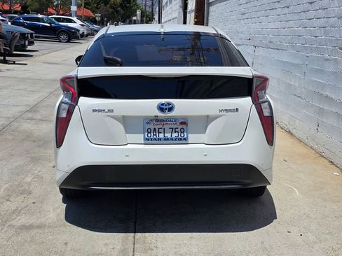 Used 2017 Toyota Prius Three FWD image 5