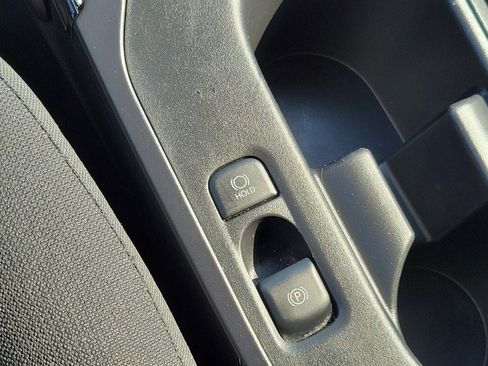 Certified 2025 Toyota Corolla LE FWD image 31