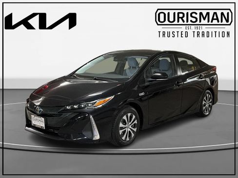 Used 2022 Toyota Prius Prime LE FWD image 2