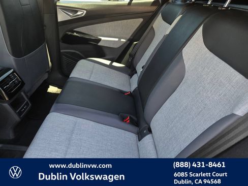 Used 2023 Volkswagen ID.4 Pro RWD image 11