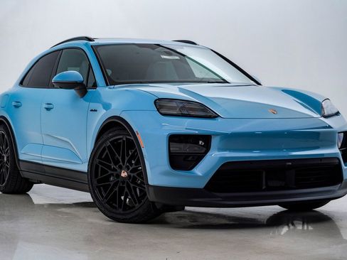 New 2025 Porsche Macan 4S Electric image 8