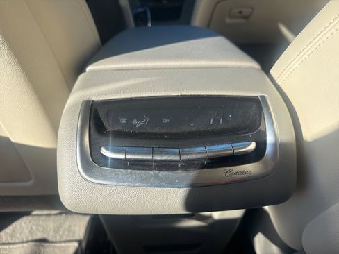 Certified 2025 Cadillac XT6 Premium Luxury w/ Technology Package image 40