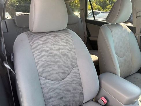 Used 2010 Toyota RAV4 4WD w/ Base L4 Extra Value Pkg image 29