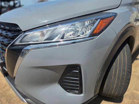 Used 2024 Nissan Kicks SV FWD image 30