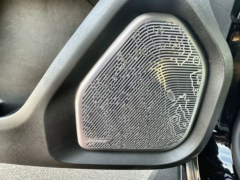 New 2026 GMC Hummer EV SUV image 56