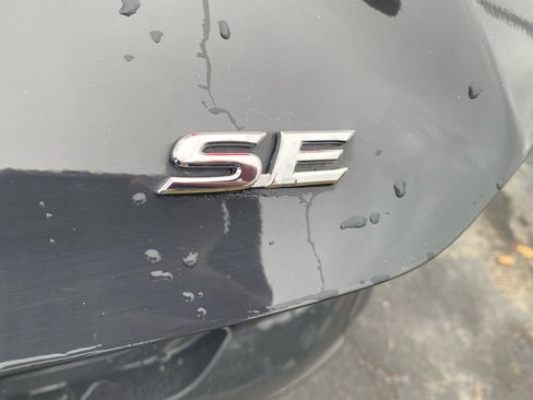 Used 2025 Toyota Camry SE image 12