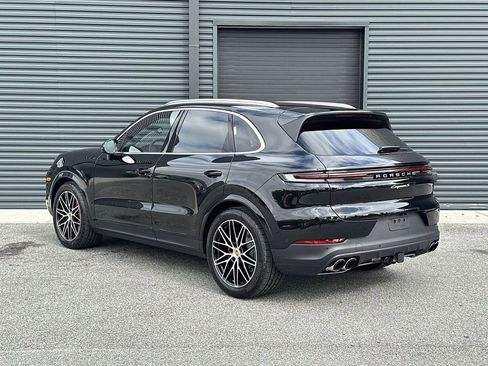 New 2026 Porsche Cayenne S image 3