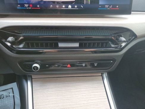 Used 2026 BMW 330i xDrive Sedan image 36