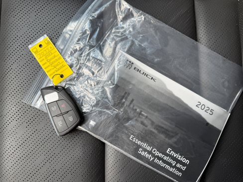 Used 2025 Buick Envision Sport Touring image 23