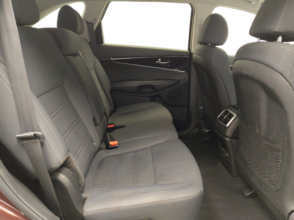 Used 2019 Kia Sorento AWD image 19