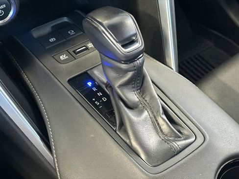 Certified 2024 Toyota Venza LE AWD/4WD image 20
