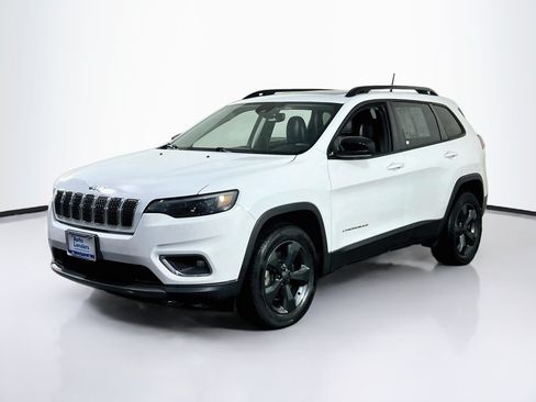 Used 2022 Jeep Cherokee Limited AWD/4WD image 1