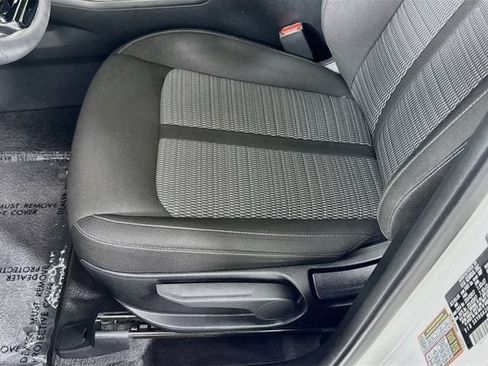 Used 2025 Kia Sorento LX FWD image 18