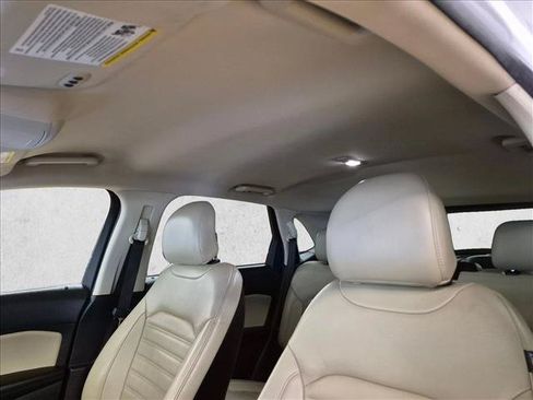 Used 2017 Ford Edge SEL w/ Equipment Group 201A AWD/4WD image 19